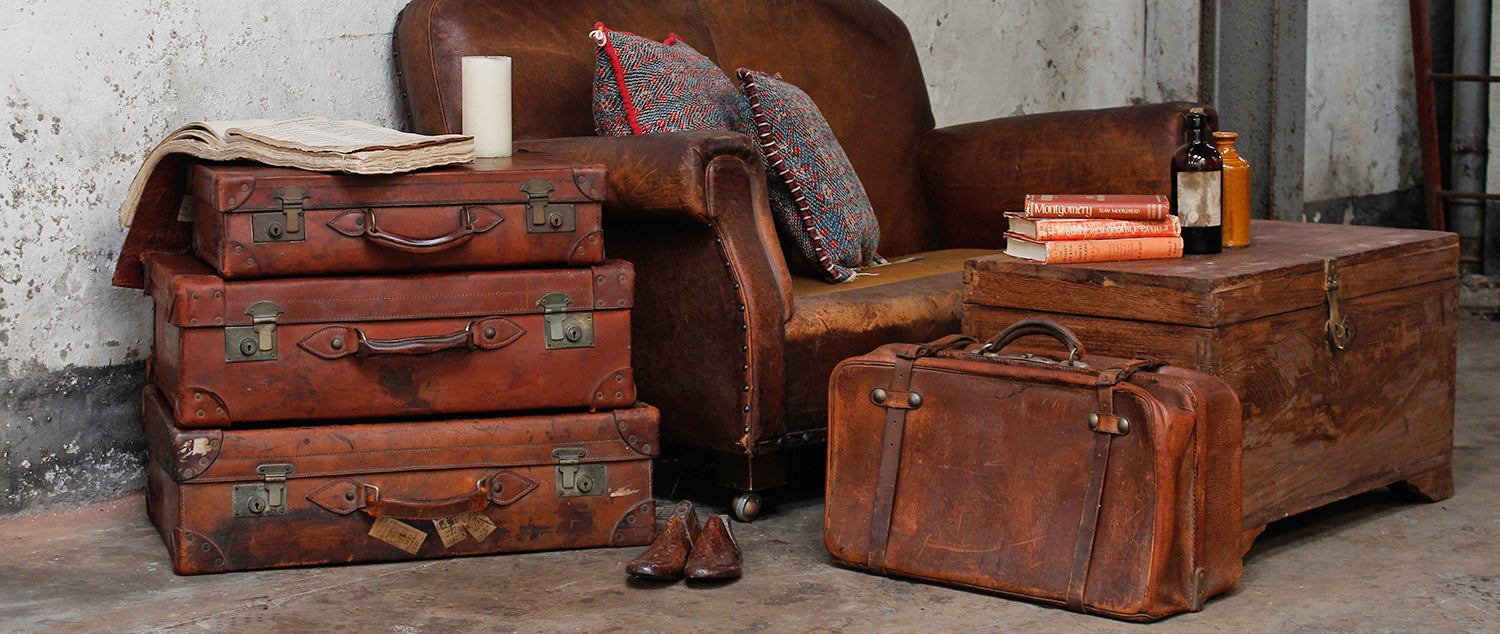 Vintage Looking Suitcases 45