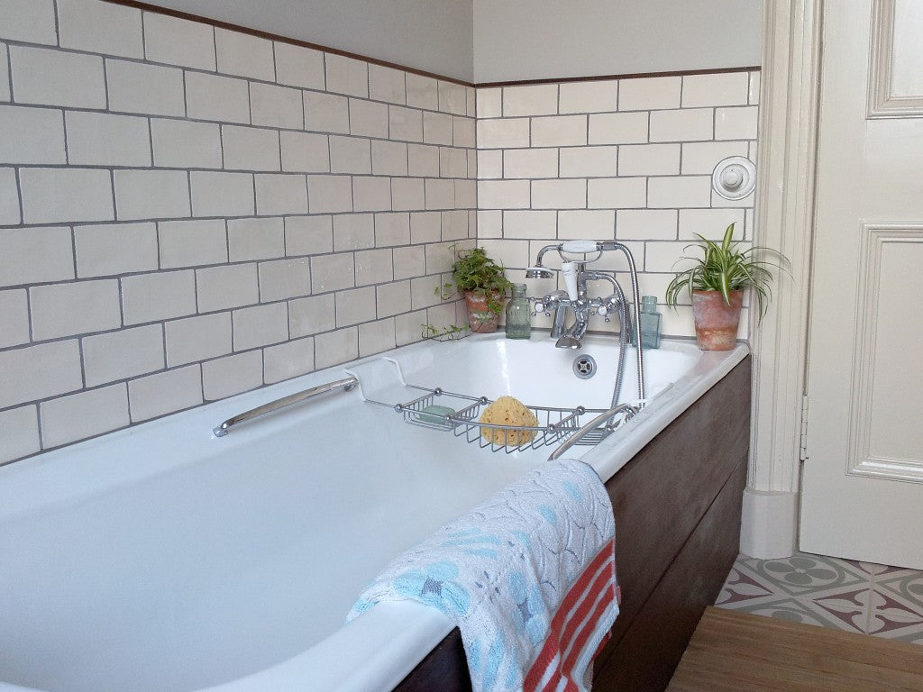 Bath Panelled With Thick Mahogany scaramanga-bathroom-05