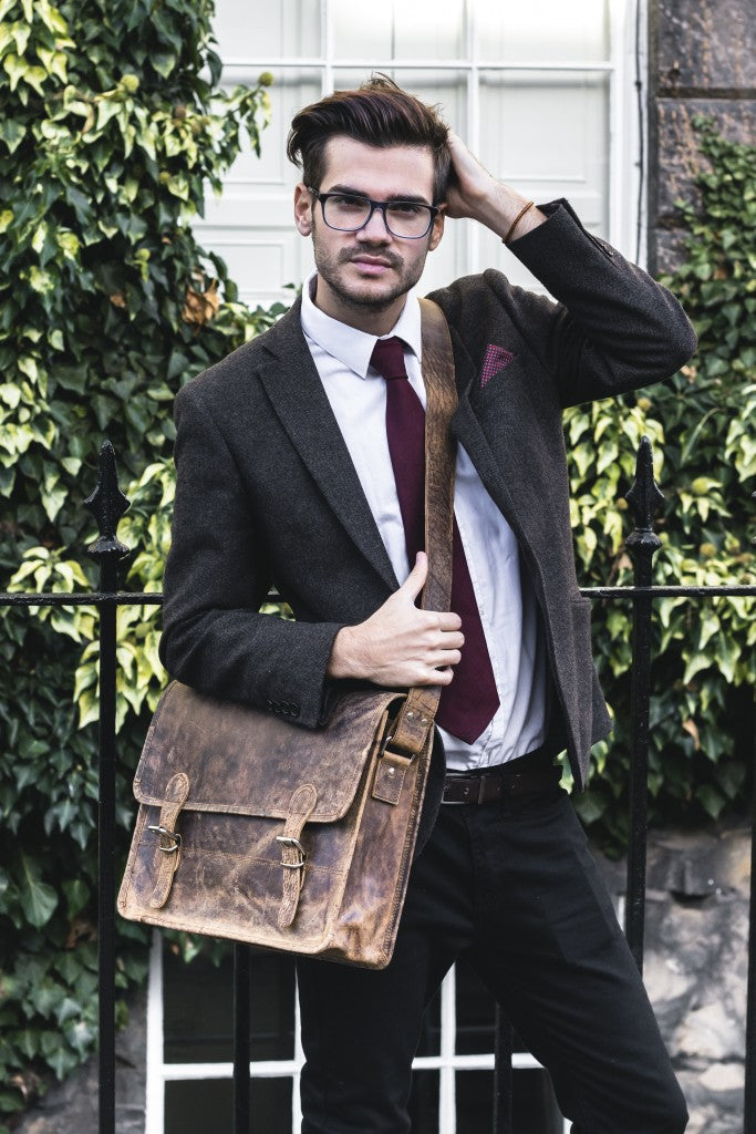 Leather satchel for men by scaramanga