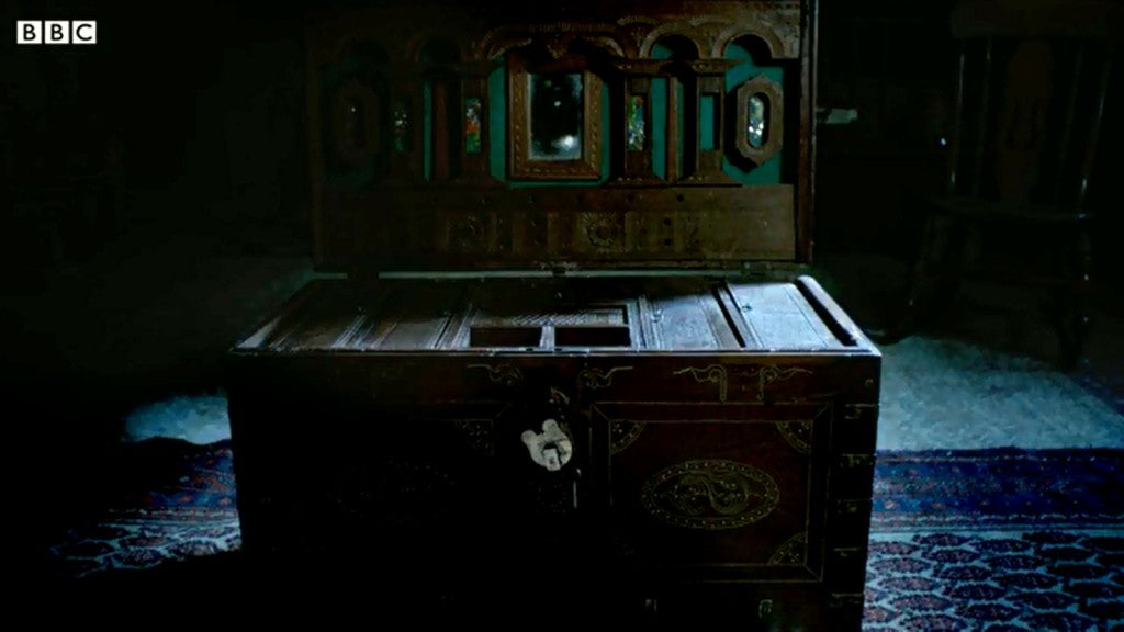 wooden-chest-remember-me-2